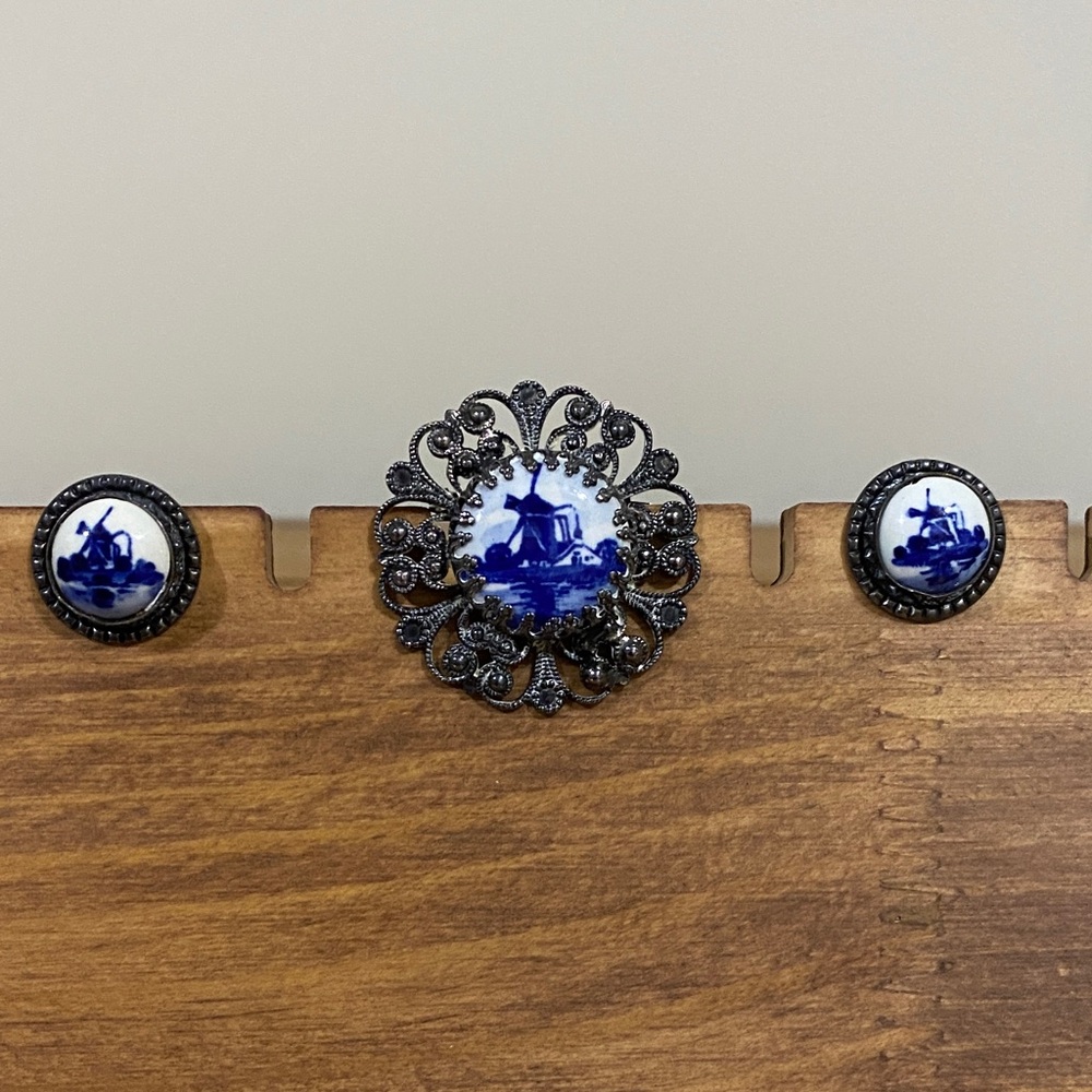 Delft Porcelain Brooch and Cuff Links